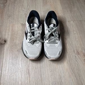 Brooks Adrenaline GTS 6.5